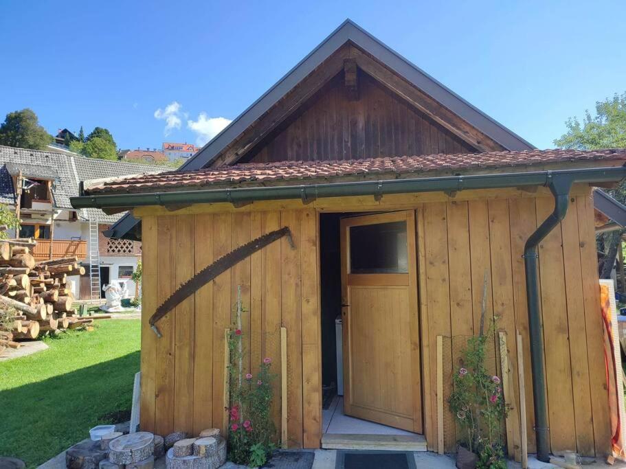 Beehive Cabin On A Farm 拉多夫吉卡 外观 照片